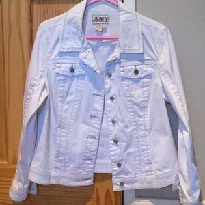 AMX Large, White Denim Jean Jacket!
